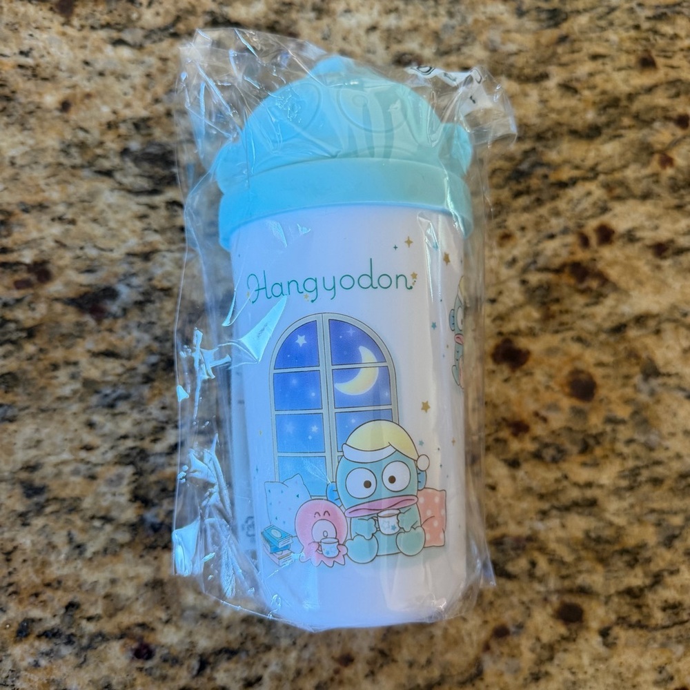 Sanrio Hagyodon x Lawson Plastic Tumbler with Silicon Lid NEW